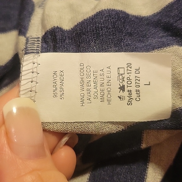 417 NWOT women's shirt - Picture 5 of 5